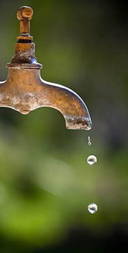 Suministro de agua potable por los Ayuntamientos