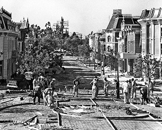 ejecución de obras de urbanización en los años 60