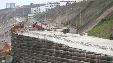 Retrasos en la entrega de obras