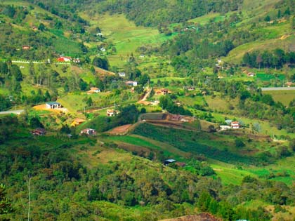 Generación de núcleo de población y parcelación urbanística